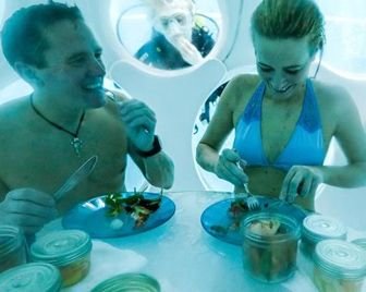 В Брюсселе открылся подводный ресторан