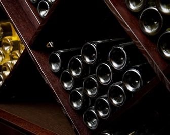 Sotheby’s проведет самый дорогой винный аукцион в истории