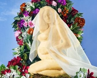 Статуя Бейонсе из сыра
