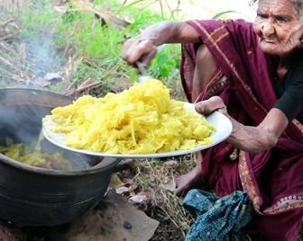 106-летняя индийская бабушка стала кулинарной сенсацией на YouTube